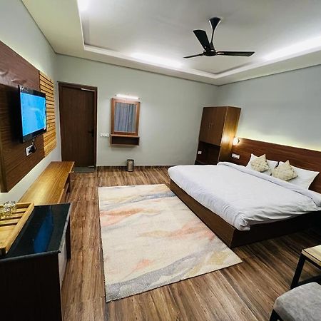 The Foresta By Orchid Hospitality & Holidays Hotel Mukteshwar Bagian luar foto
