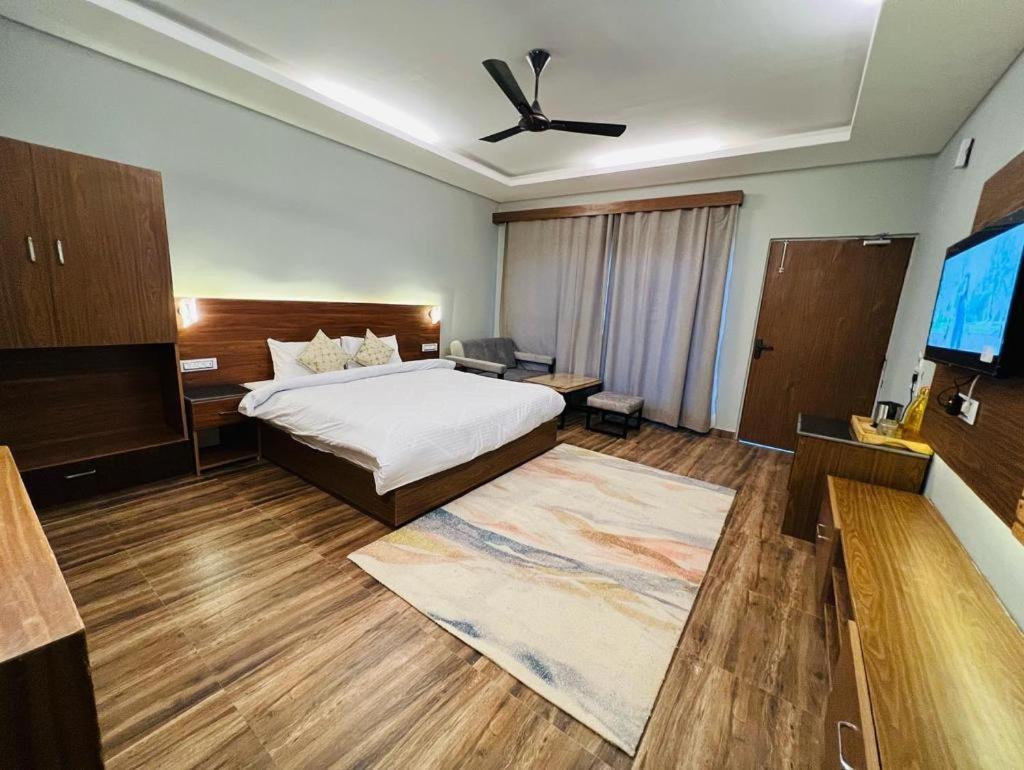 The Foresta By Orchid Hospitality & Holidays Hotel Mukteshwar Bagian luar foto