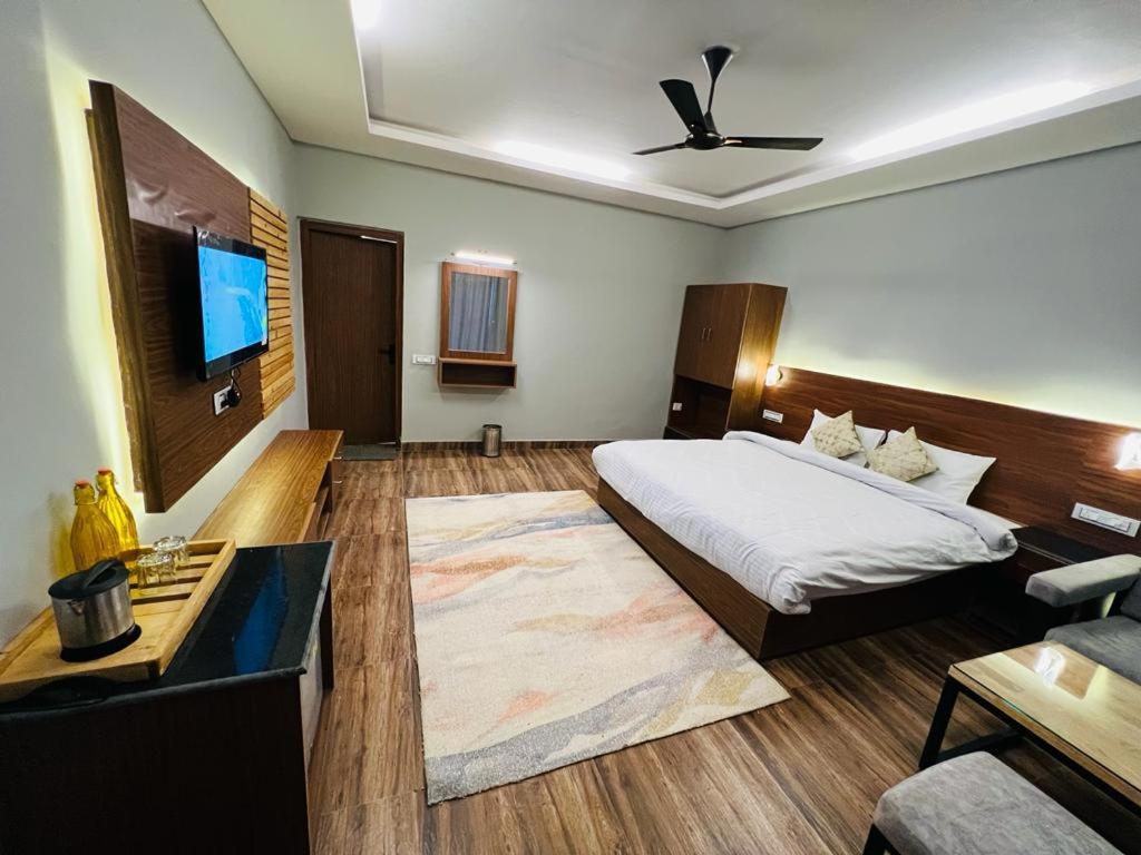 The Foresta By Orchid Hospitality & Holidays Hotel Mukteshwar Bagian luar foto