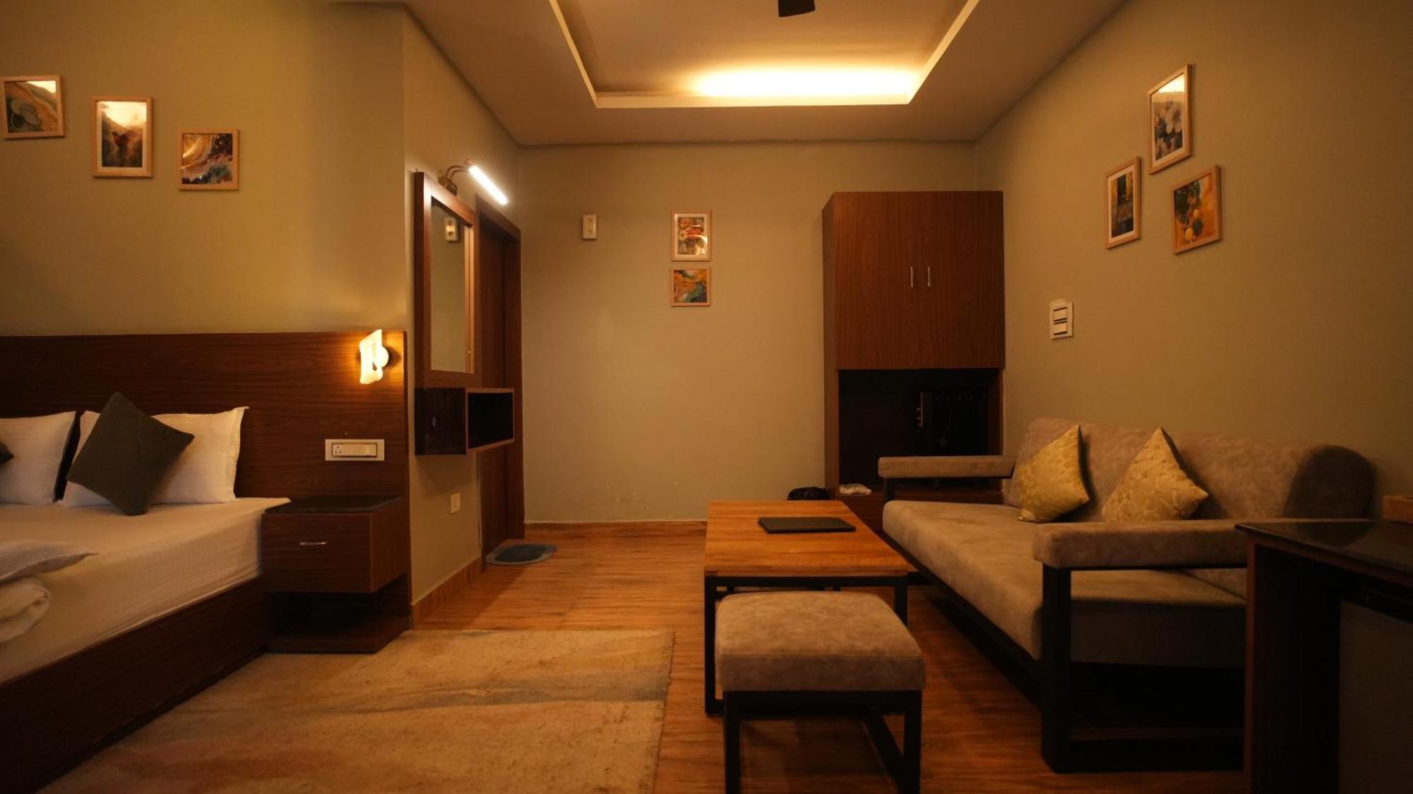 The Foresta By Orchid Hospitality & Holidays Hotel Mukteshwar Bagian luar foto